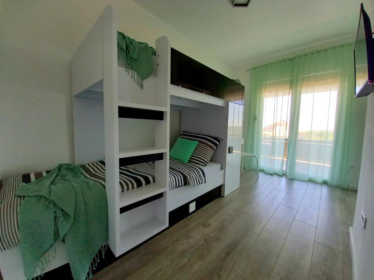 Villa Tia With Heated Pool & Jacuzzi Murvica  Bagian luar foto