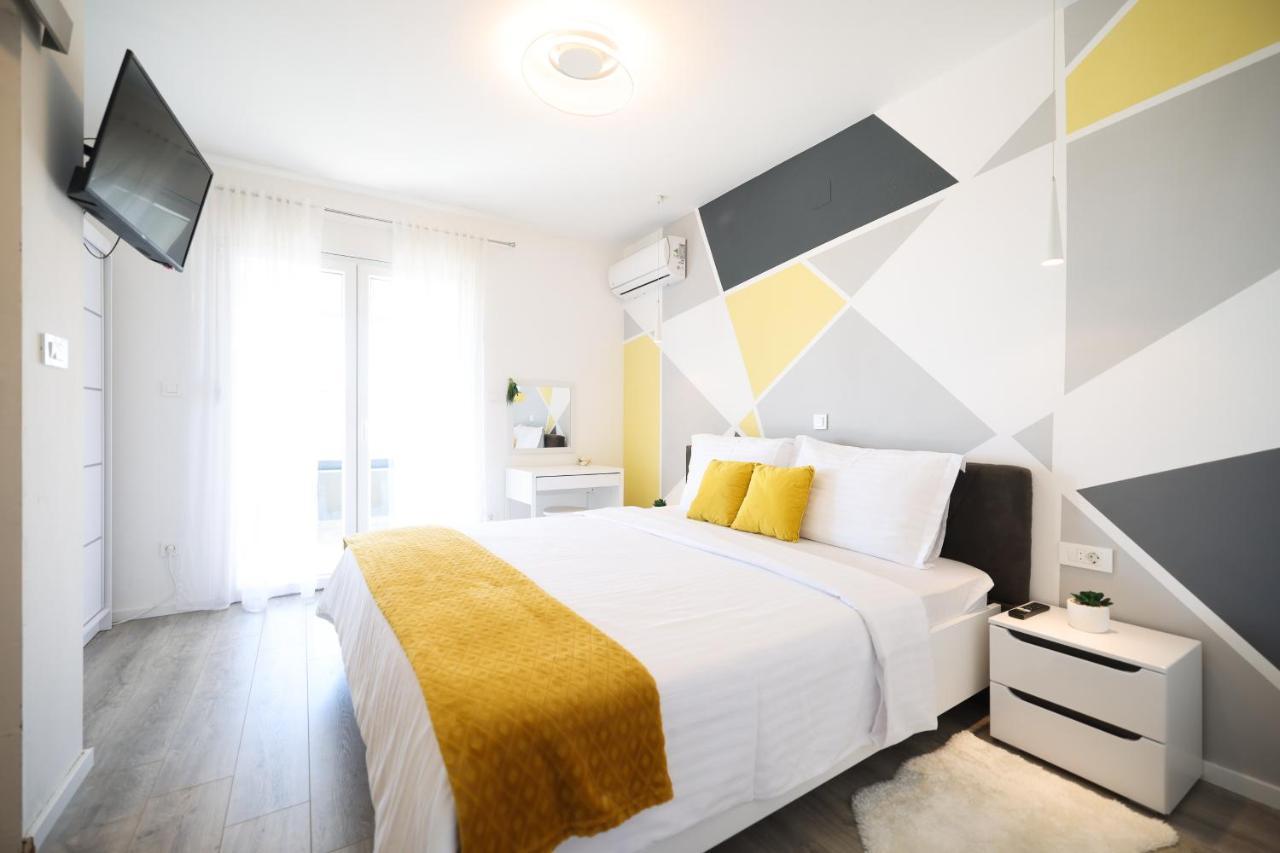 Villa Tia With Heated Pool & Jacuzzi Murvica  Bagian luar foto