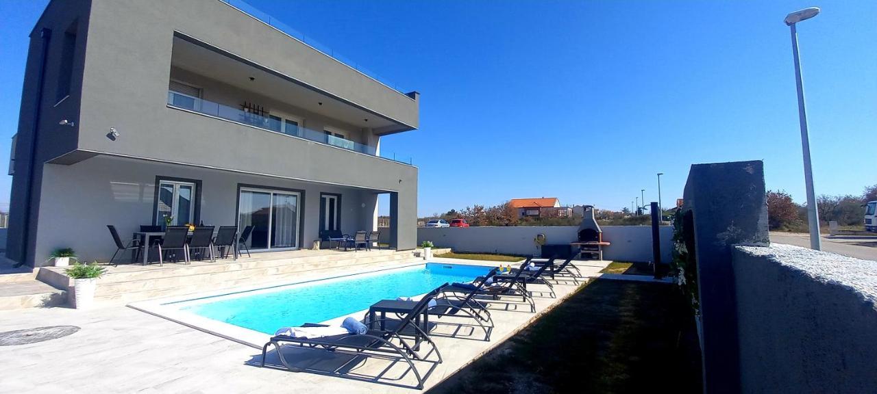 Villa Tia With Heated Pool & Jacuzzi Murvica  Bagian luar foto