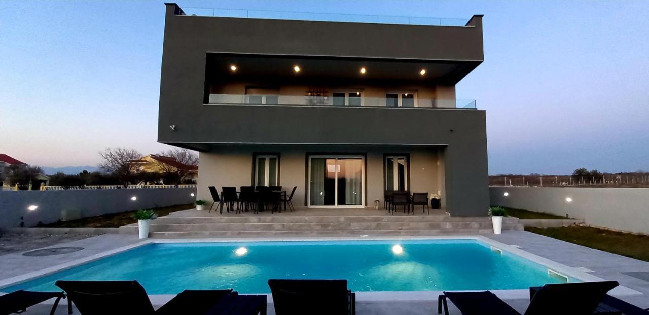 Villa Tia With Heated Pool & Jacuzzi Murvica  Bagian luar foto