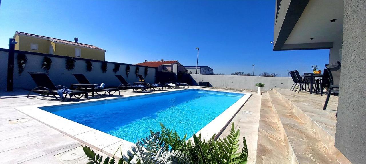 Villa Tia With Heated Pool & Jacuzzi Murvica  Bagian luar foto