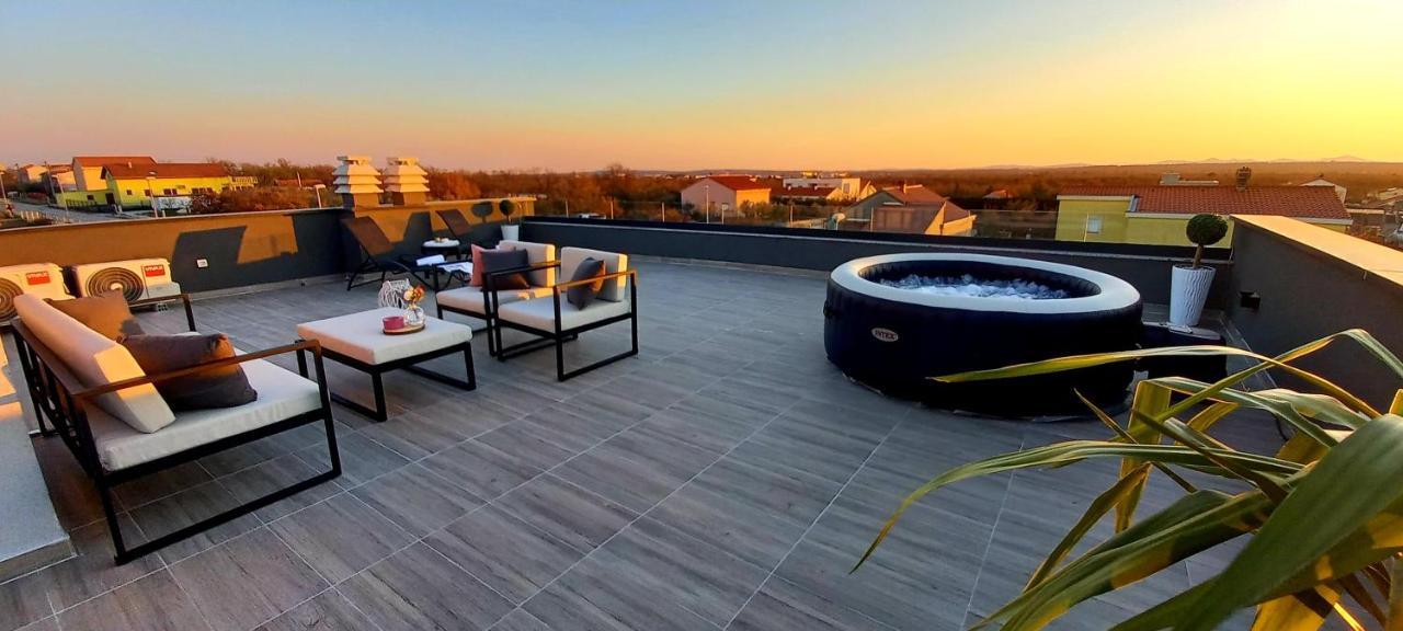Villa Tia With Heated Pool & Jacuzzi Murvica  Bagian luar foto